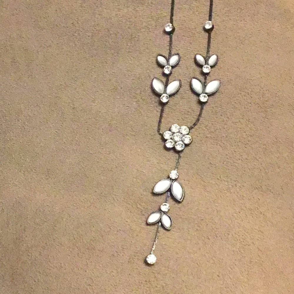 Y shaped necklace